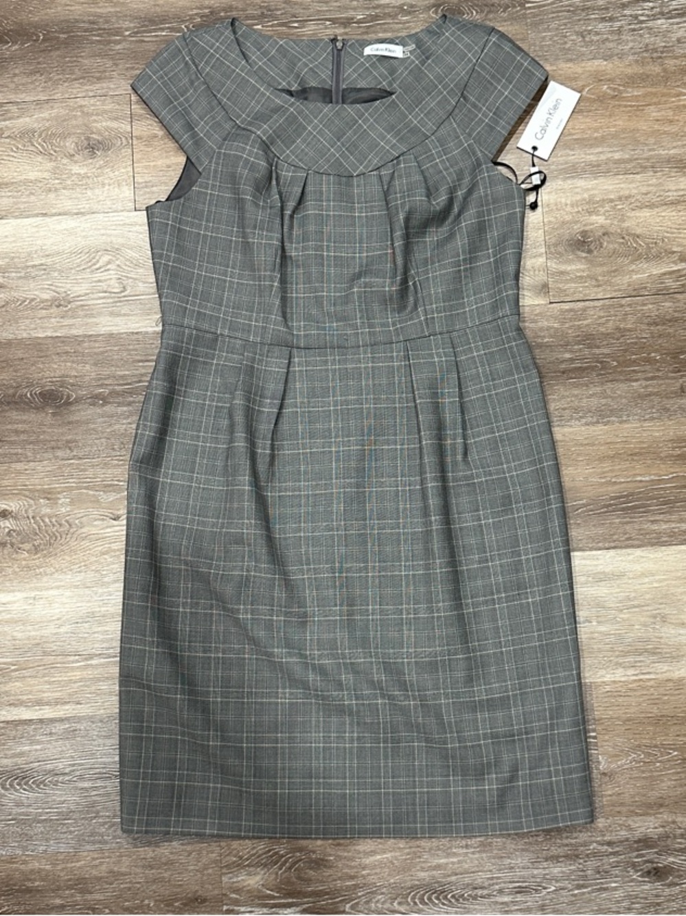 NWT! Calvin Klein Gray Plaid Cap-Sleeve Sheath Dress with Pleated Yoke